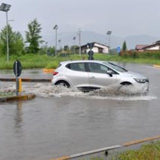 Maltempo, è ancora allerta sull'Italia: riprese ricerche di Davide Fiorin