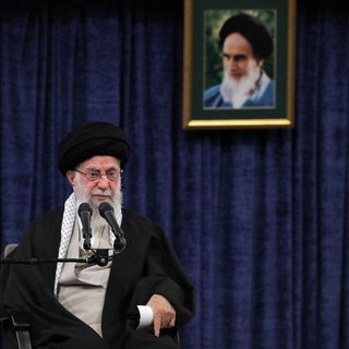 Khamenei “Israele non otterrà mai la vittoria su Hamas e Hezbollah”